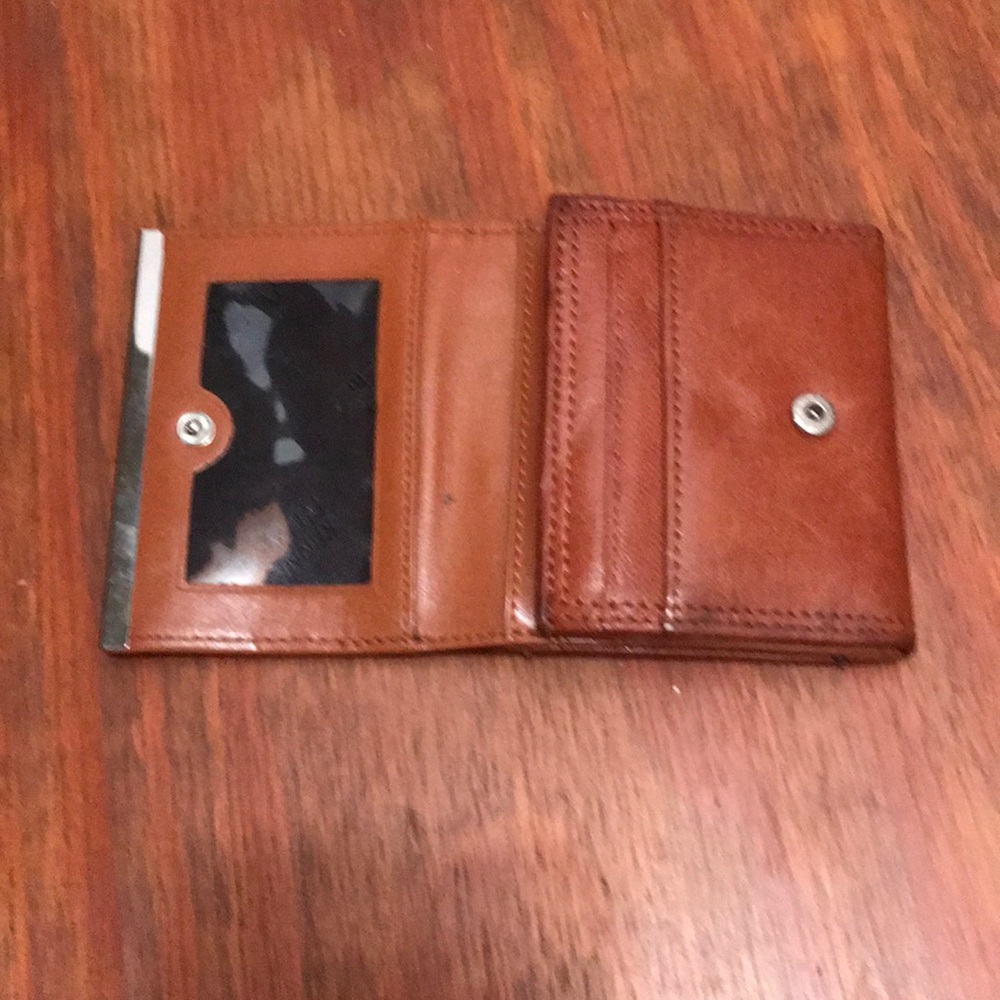 Kenneth Cole Wallet - Picture 2 of 2